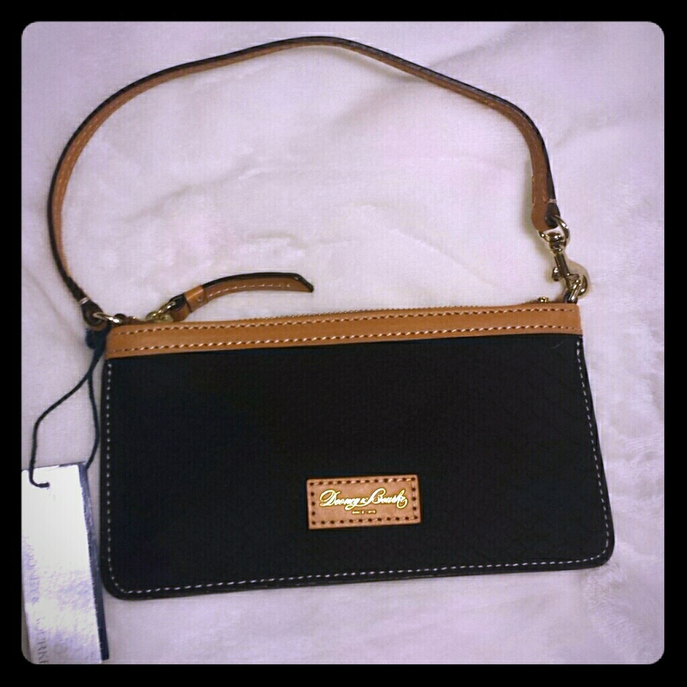 Dooney & Bourke wristlet